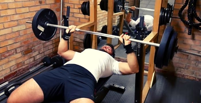 what-is-the-average-bench-press-for-strength-training