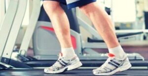 is running on a treadmill bad for your knees