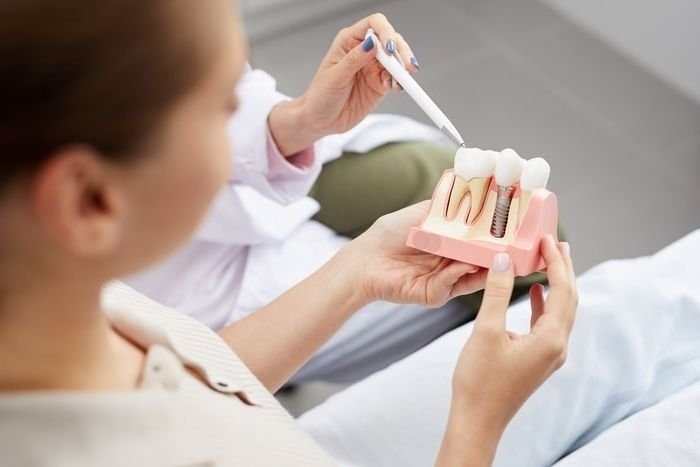 time to replace your dental implants