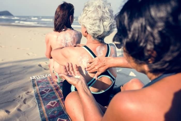 safe ways for seniors to stay cool in the summer