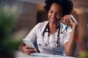 ways nurses are using social media to handle stress