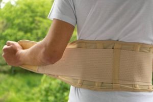 how to properly wear a back brace